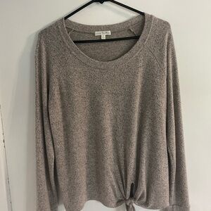 Nine Britton Women’s Heather Gray Knit Top in medium